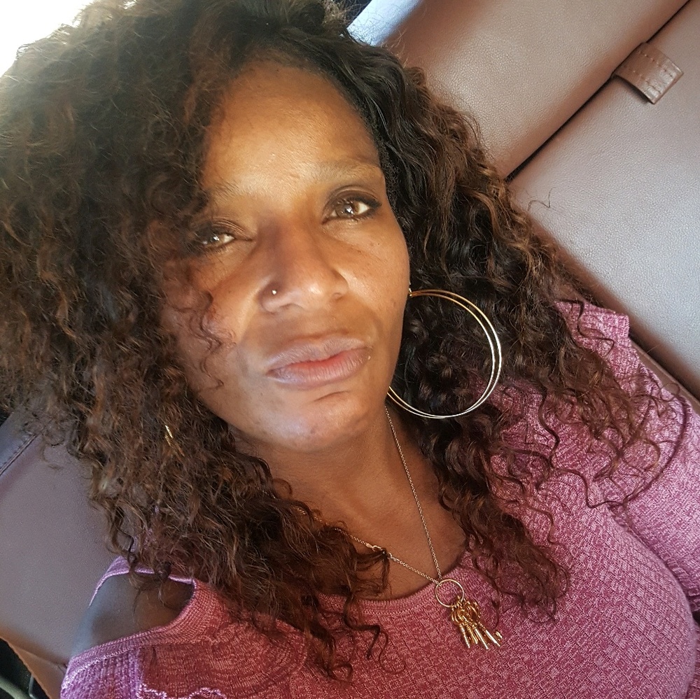 Meet your Posher, April